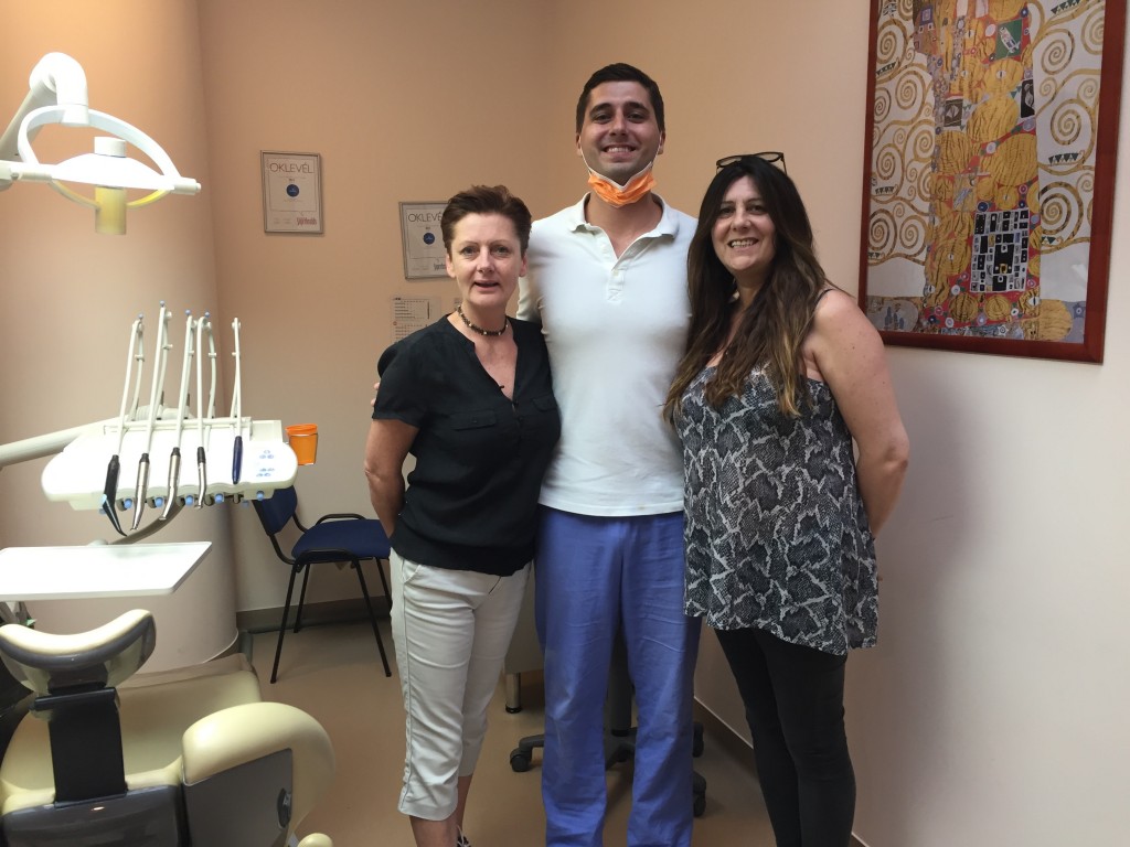 Alison & Nadine mit Dr. Adam Bodnar